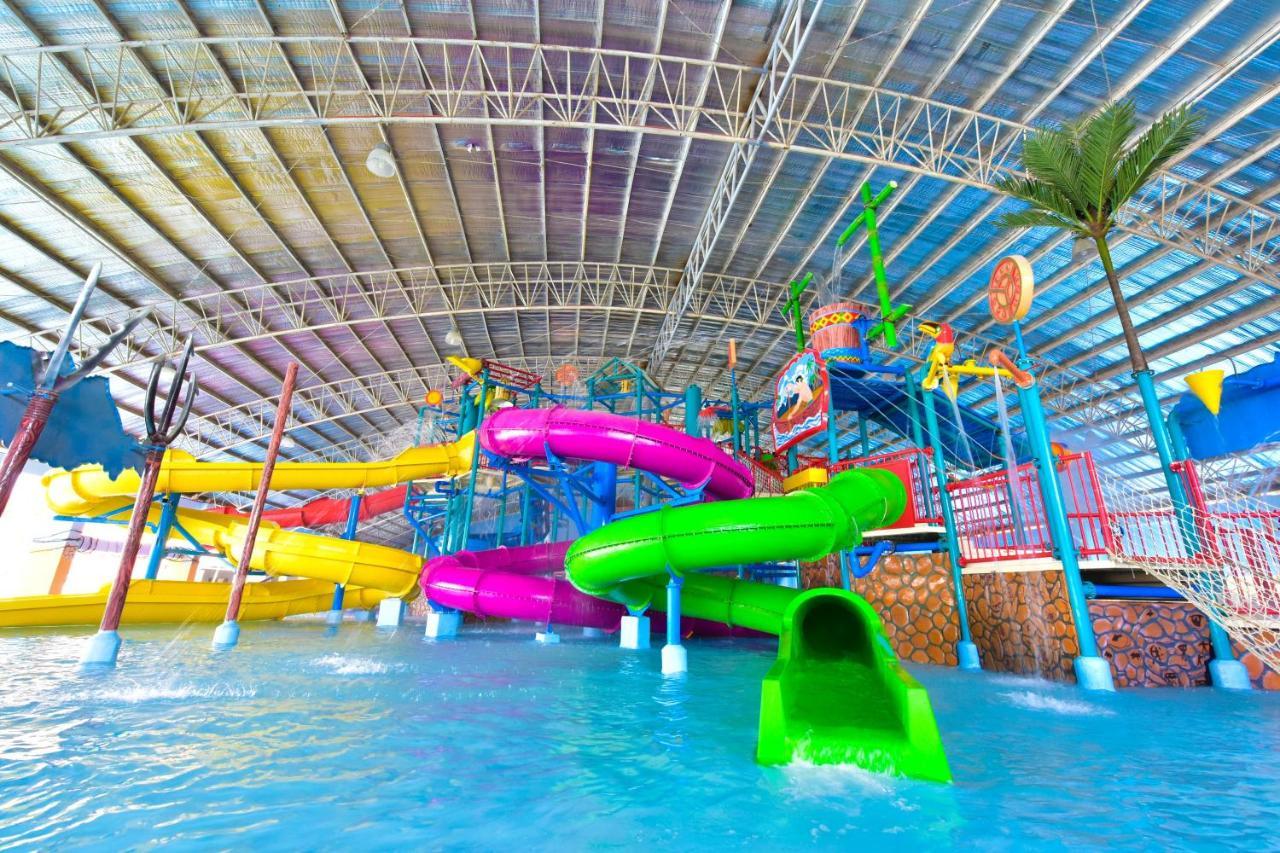 Eon Centennial Resort Hotel & Waterpark Iloilo Eksteriør bilde
