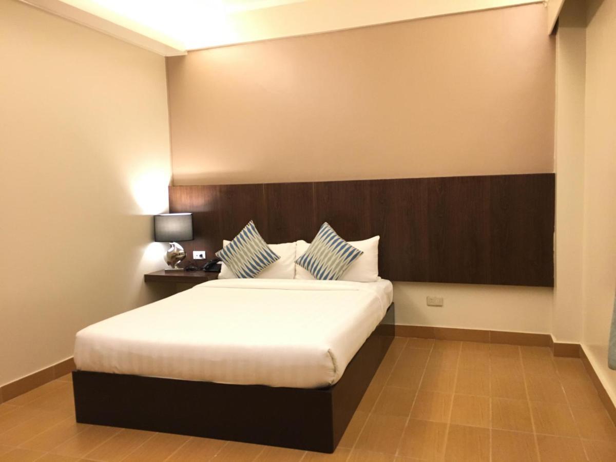 Eon Centennial Resort Hotel & Waterpark Iloilo Eksteriør bilde