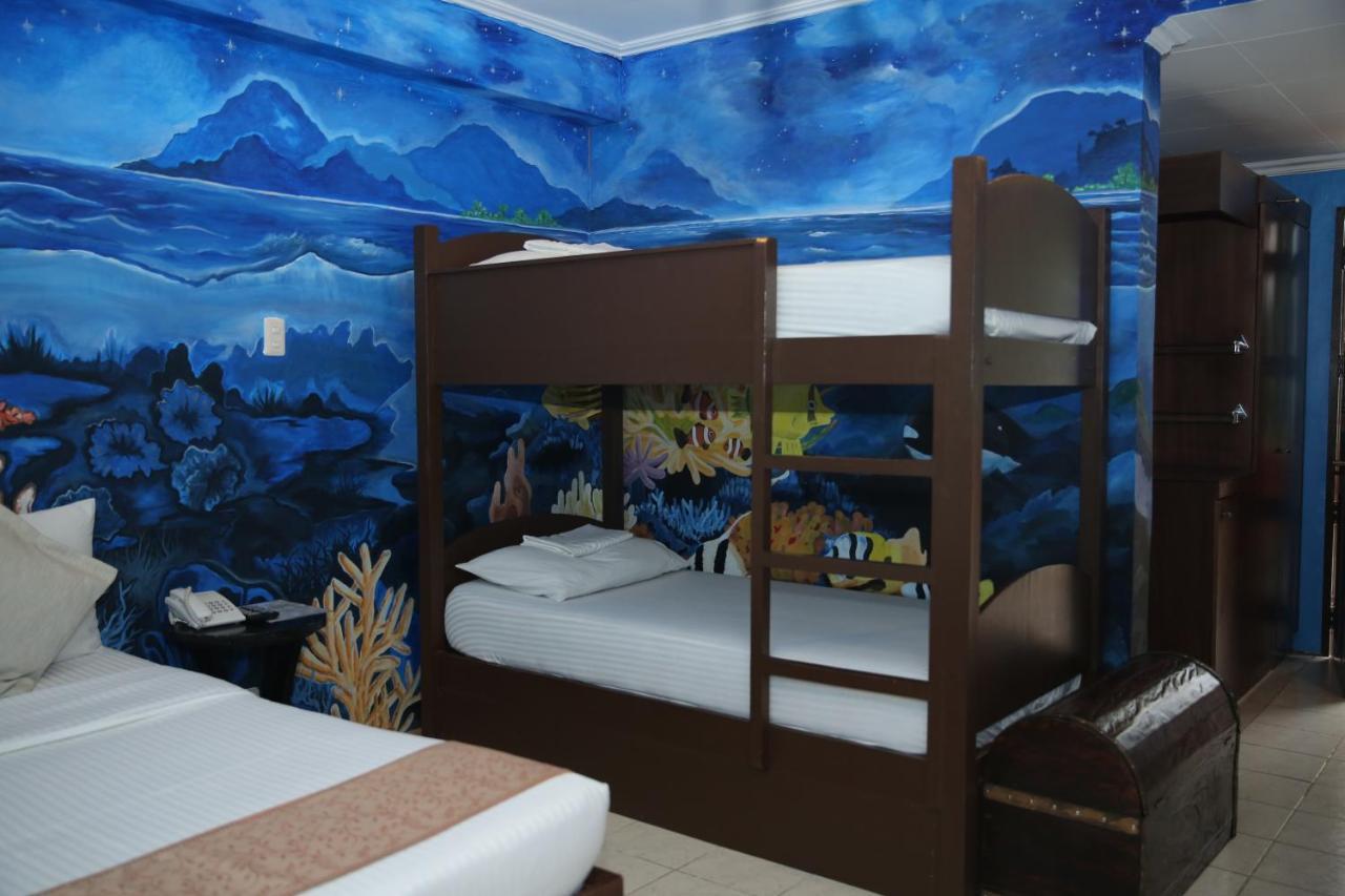 Eon Centennial Resort Hotel & Waterpark Iloilo Eksteriør bilde