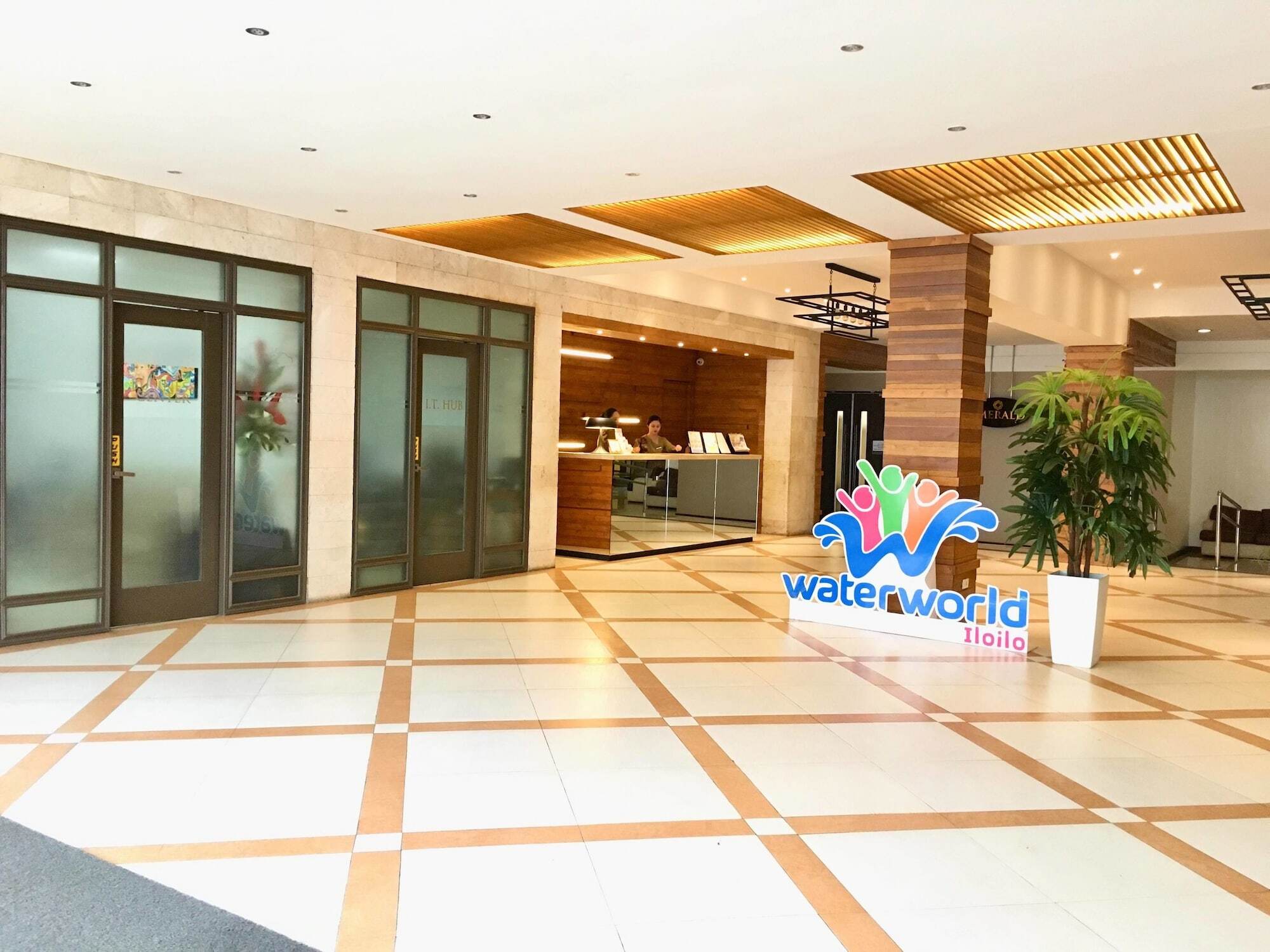 Eon Centennial Resort Hotel & Waterpark Iloilo Eksteriør bilde